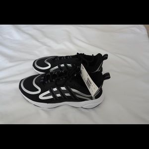BRAND NEW! Adidas Haiwee